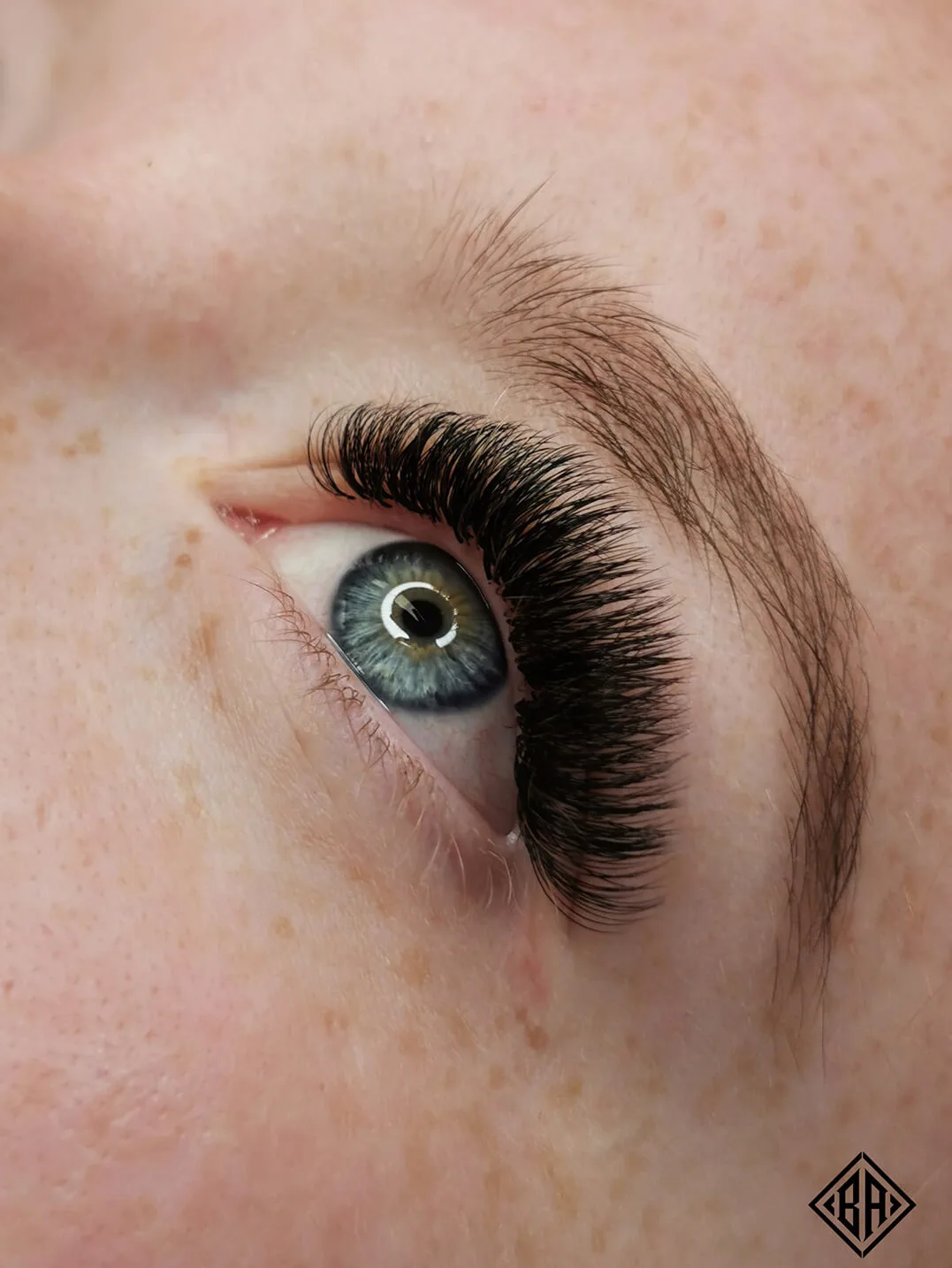 Extensions de cils Volume Russe à Genève